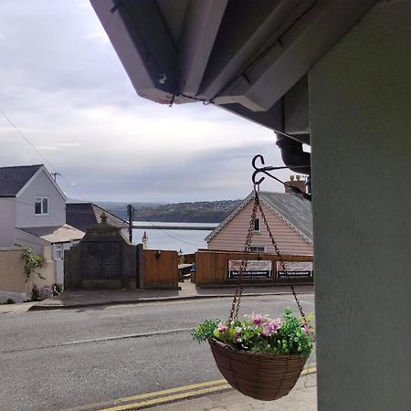 Goodwick Rose And Crown Hotel & Hope And Anchor Bar מראה חיצוני תמונה